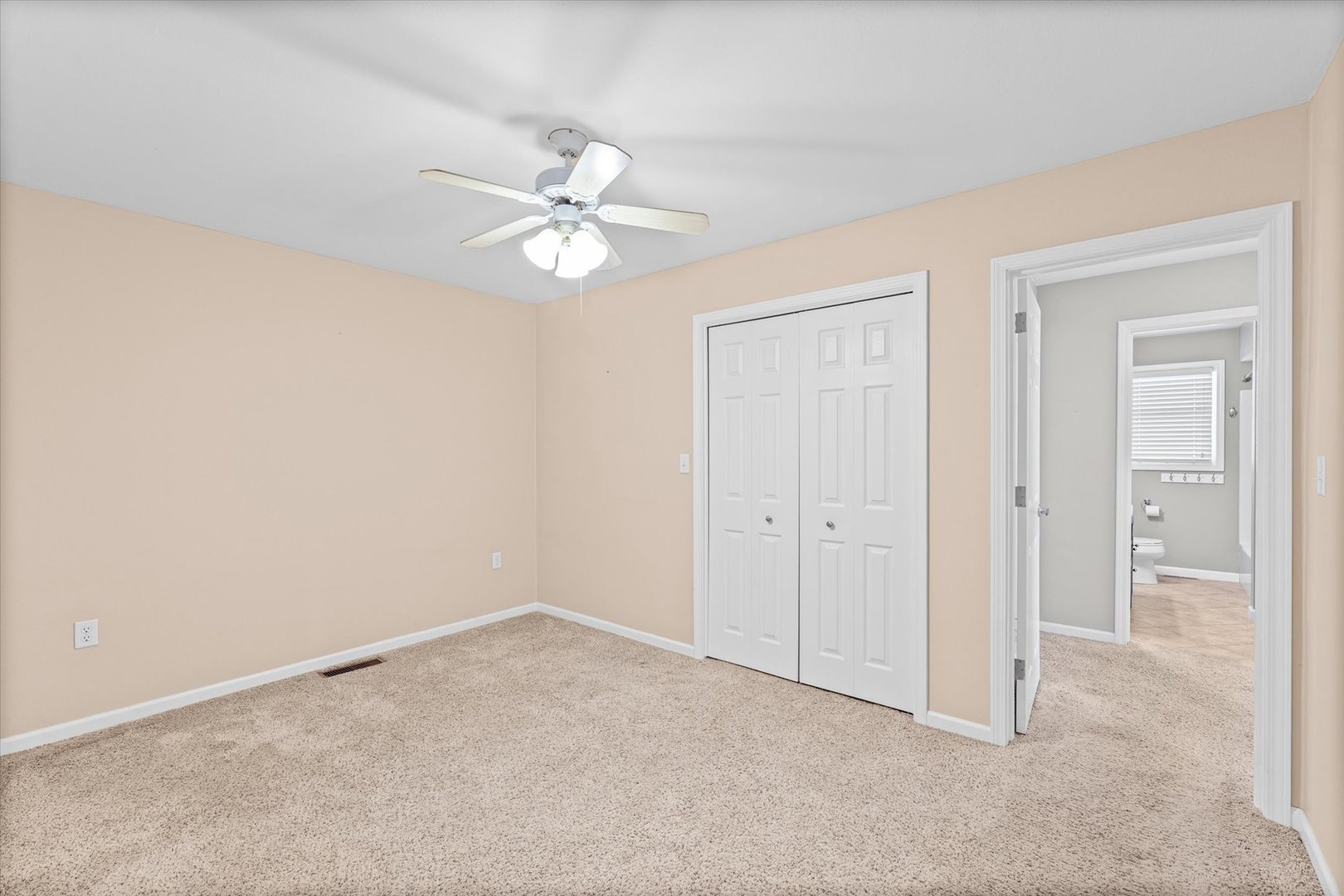 1019 N Sangamon Avenue, Gibson City, IL 60936