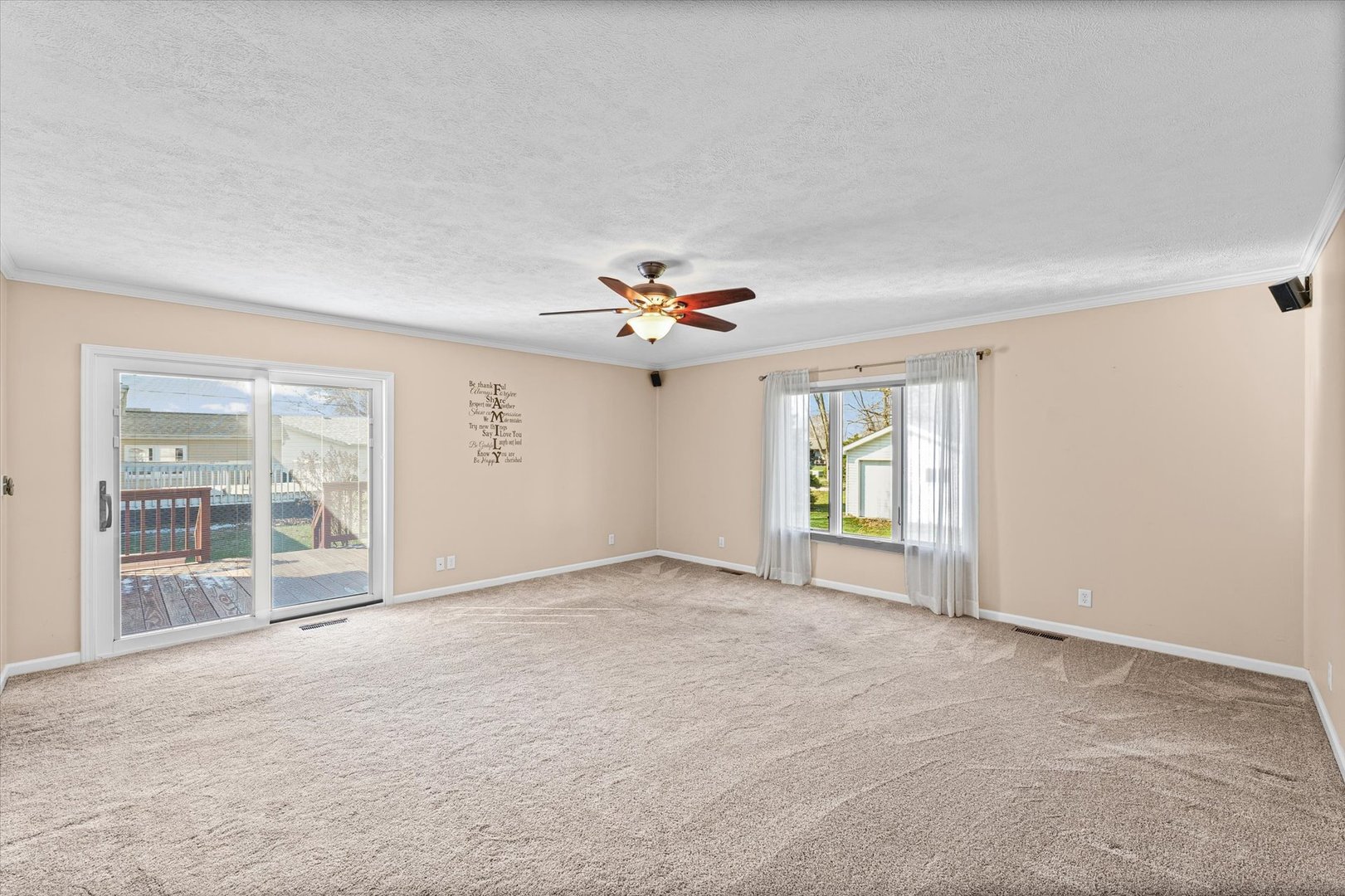 1019 N Sangamon Avenue, Gibson City, IL 60936