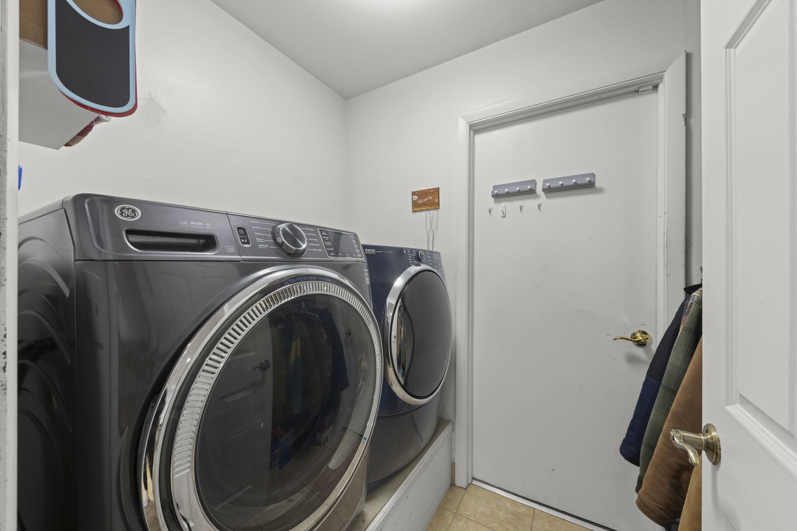 26W055 Cree Lane, Wheaton, IL 60189