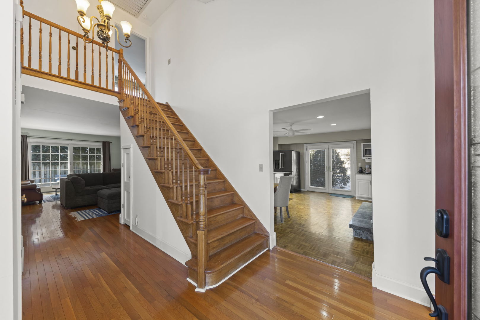 26W055 Cree Lane, Wheaton, IL 60189