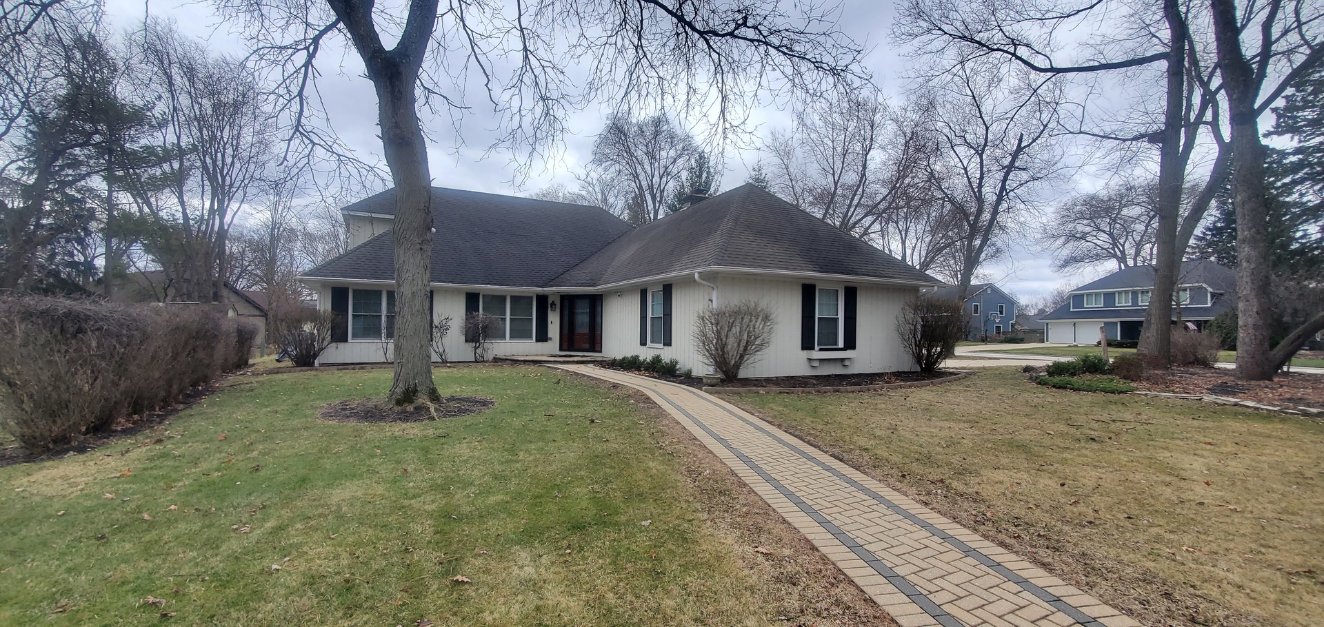 26W055 Cree Lane, Wheaton, IL 60189