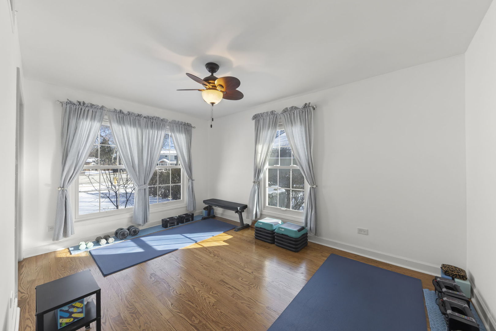 26W055 Cree Lane, Wheaton, IL 60189