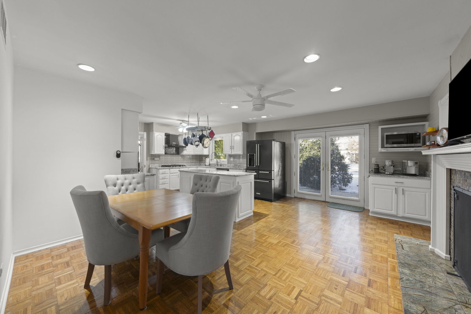 26W055 Cree Lane, Wheaton, IL 60189