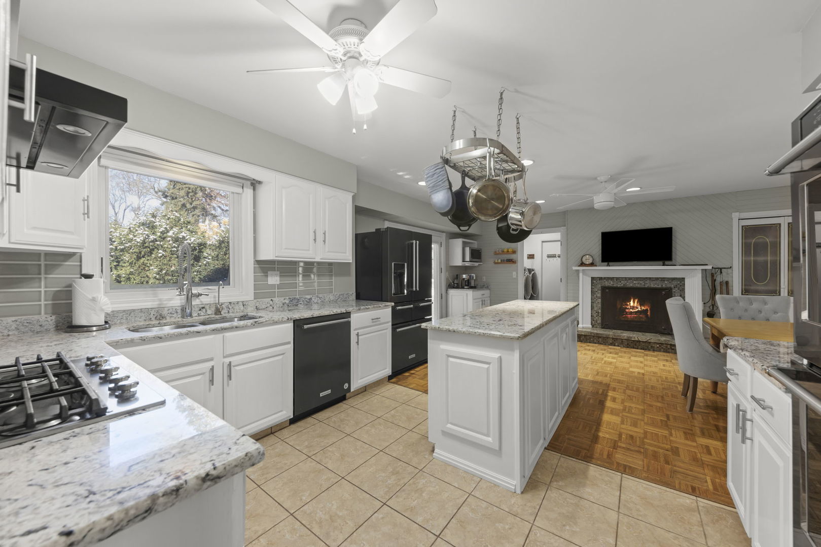 26W055 Cree Lane, Wheaton, IL 60189