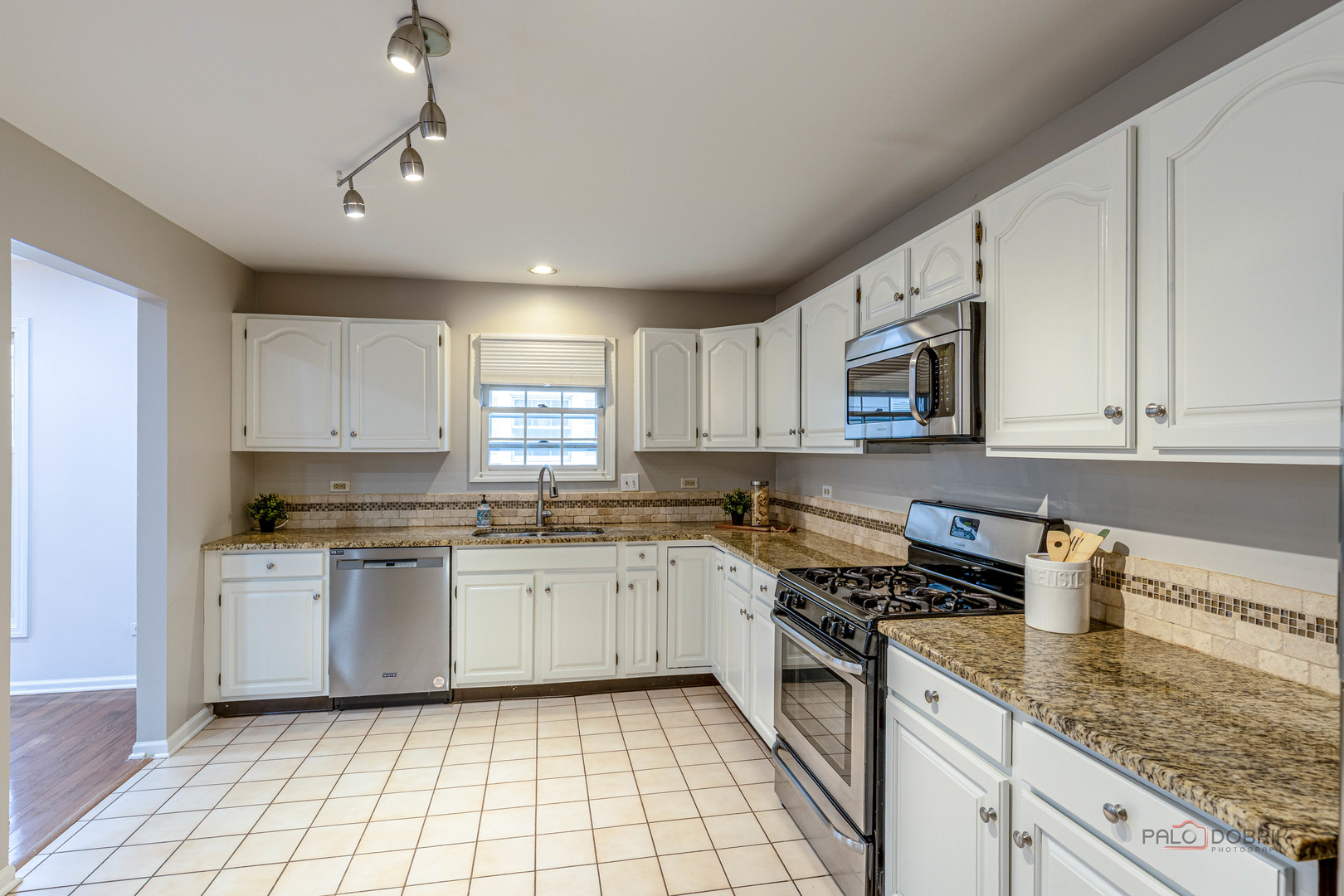 12 Sommerset Lane, Lincolnshire, IL 60069