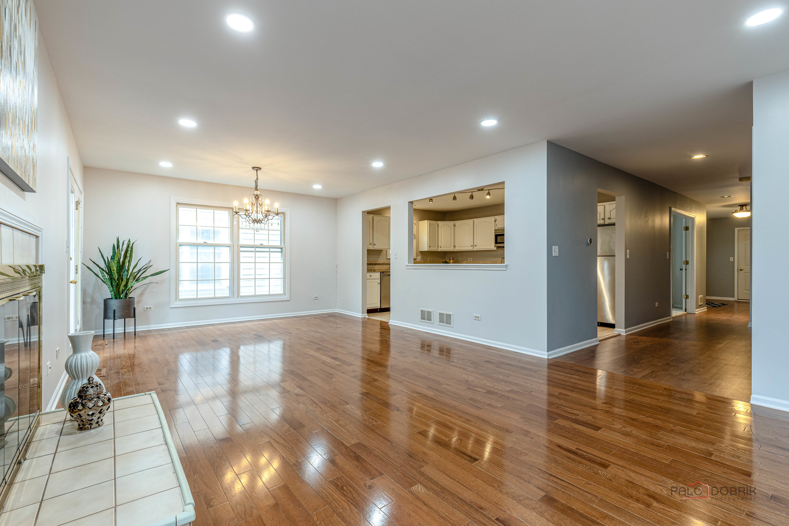 12 Sommerset Lane, Lincolnshire, IL 60069