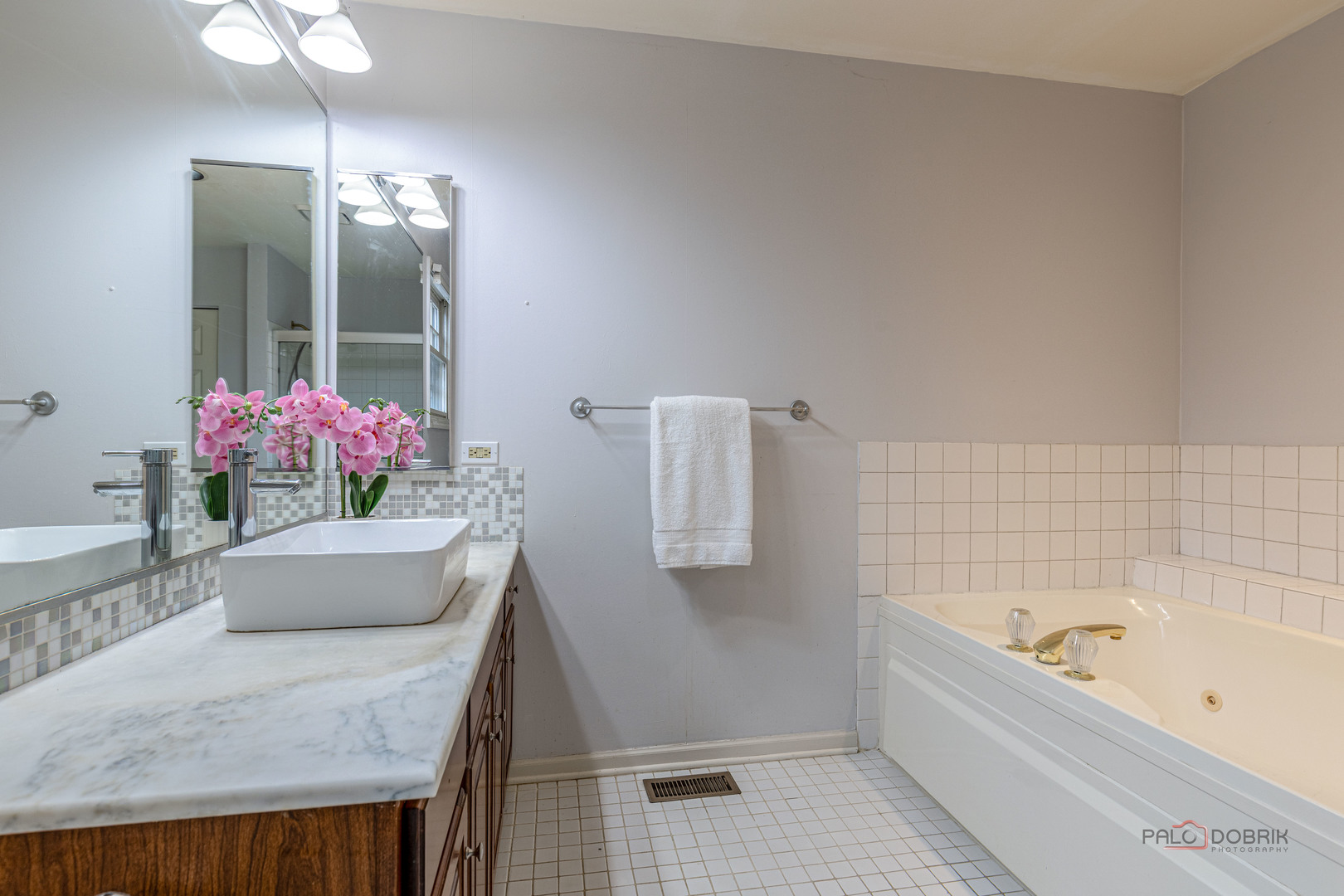 12 Sommerset Lane, Lincolnshire, IL 60069