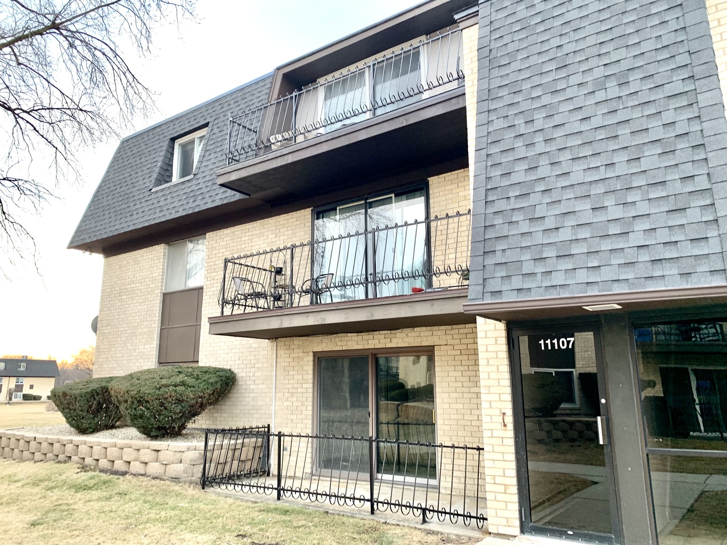 11107 S 84th Avenue #2A, Palos Hills, IL 60465