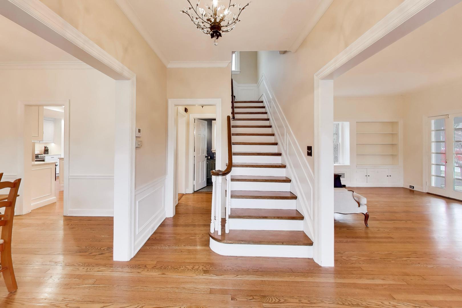 100 Arthur Street, Park Ridge, IL 60068