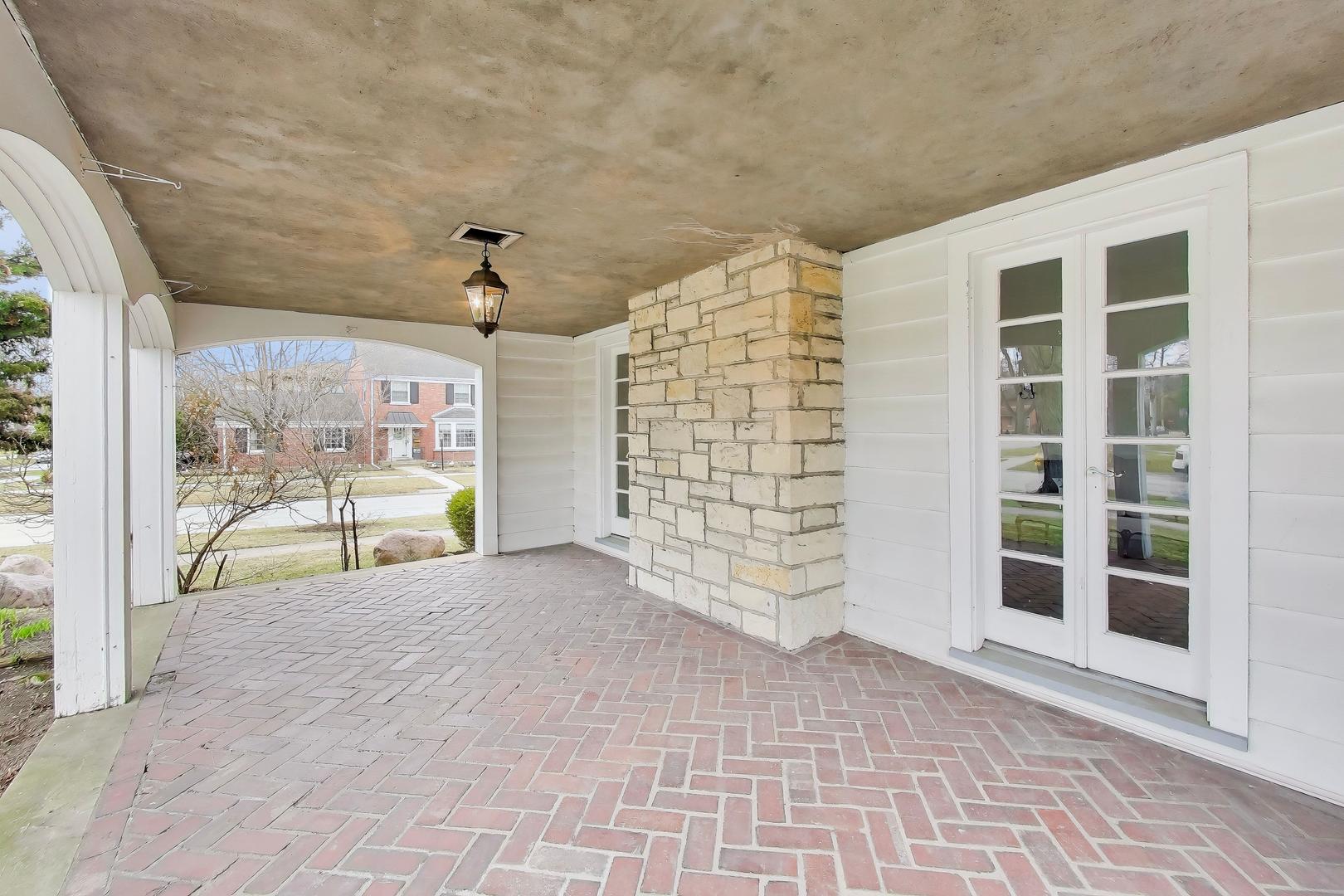 100 Arthur Street, Park Ridge, IL 60068