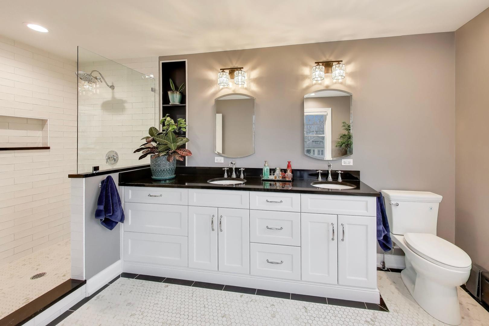 100 Arthur Street, Park Ridge, IL 60068