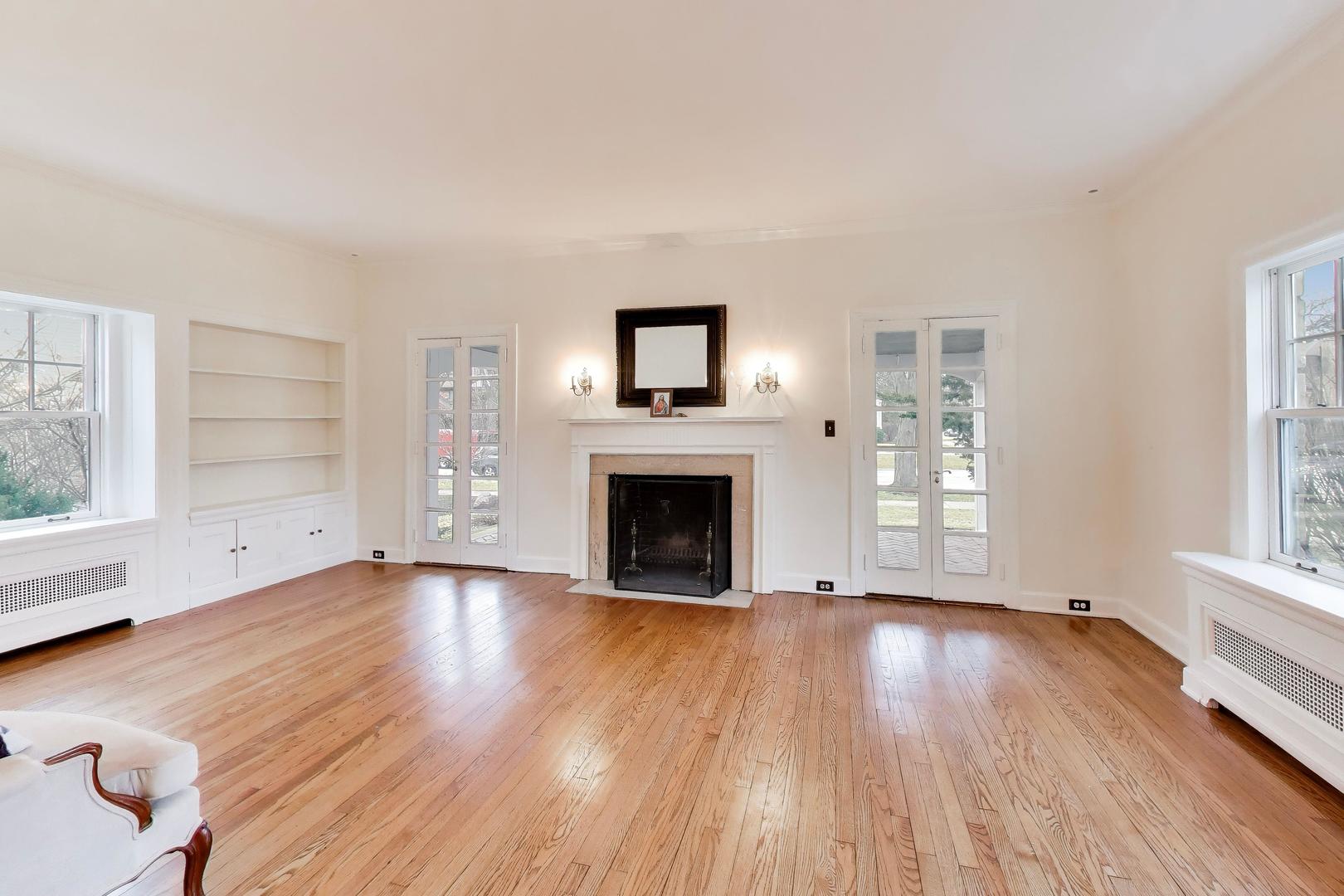 100 Arthur Street, Park Ridge, IL 60068