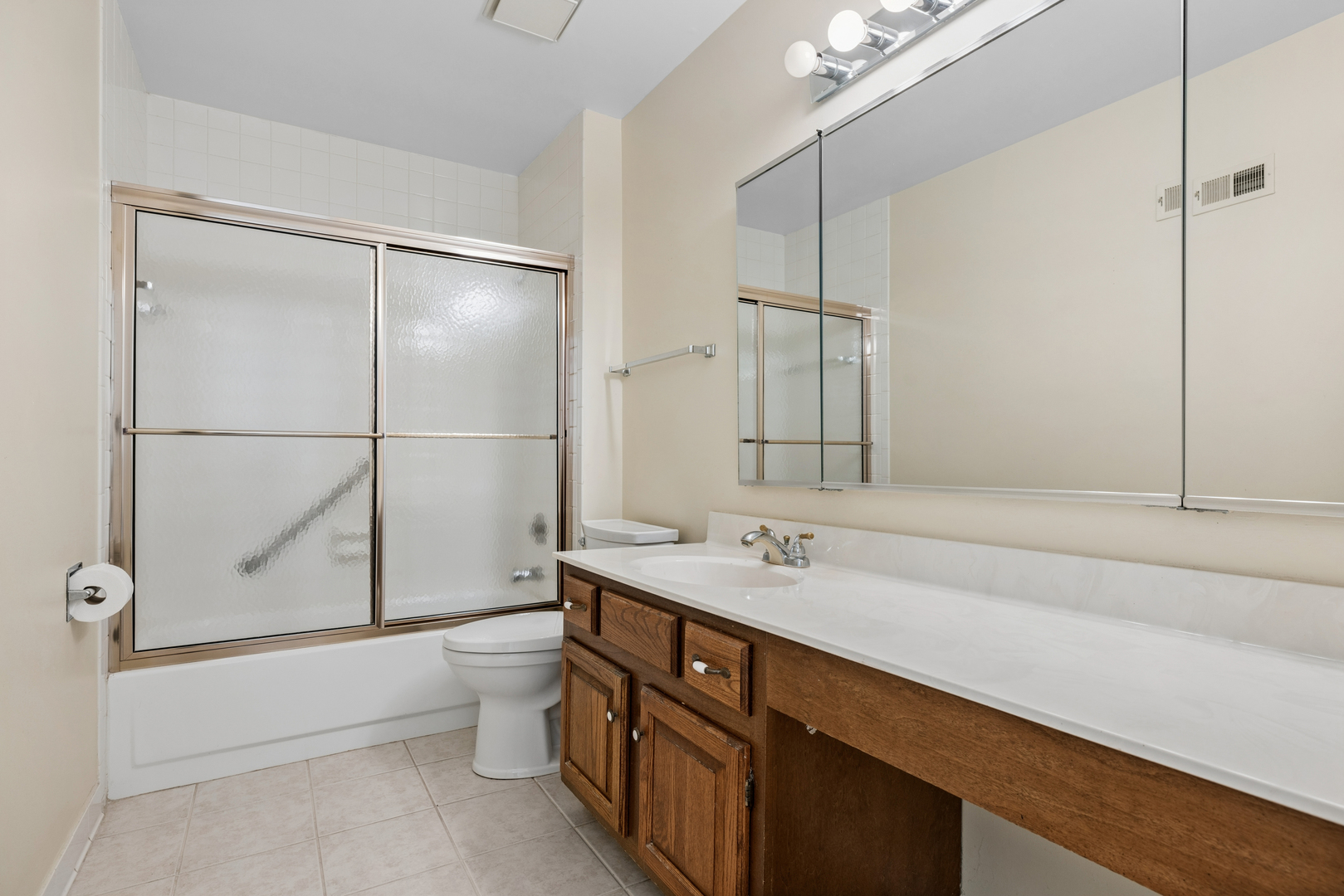 59 Cedar Ridge, Lake Barrington, IL 60010