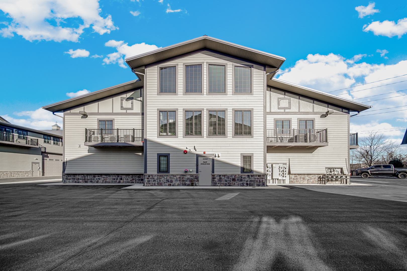 2244 Ferry Road #107-108, Naperville, IL 60563