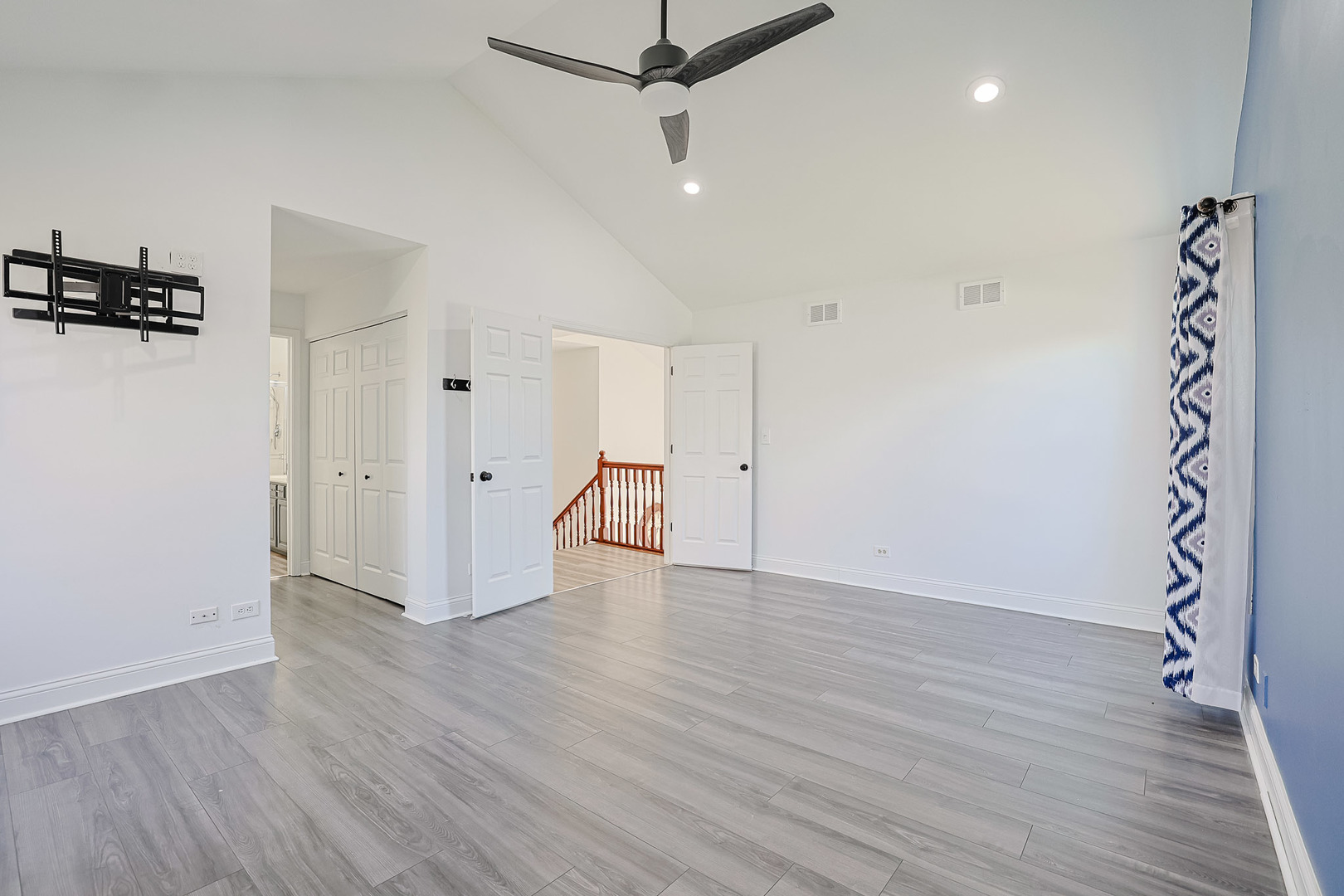 1432 Steeplechase Road, Bartlett, IL 60103