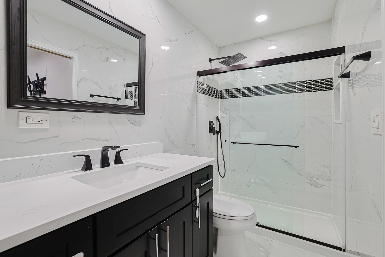 1432 Steeplechase Road, Bartlett, IL 60103