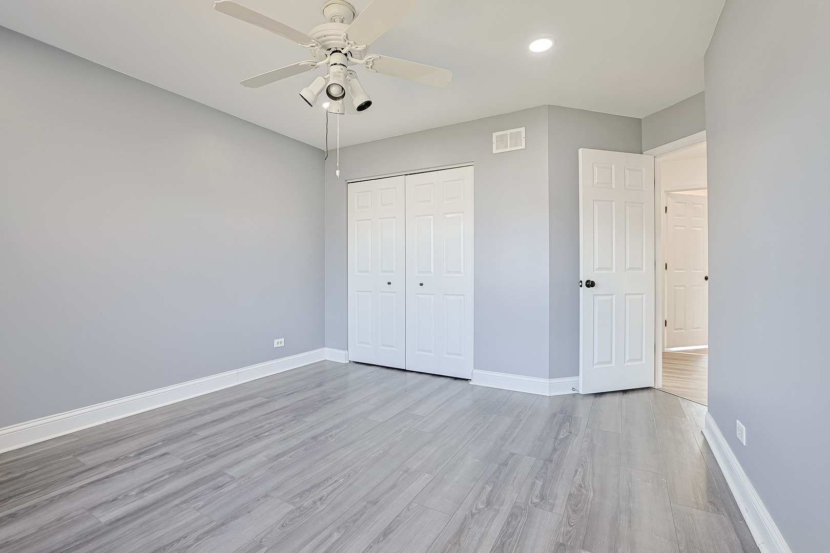 1432 Steeplechase Road, Bartlett, IL 60103