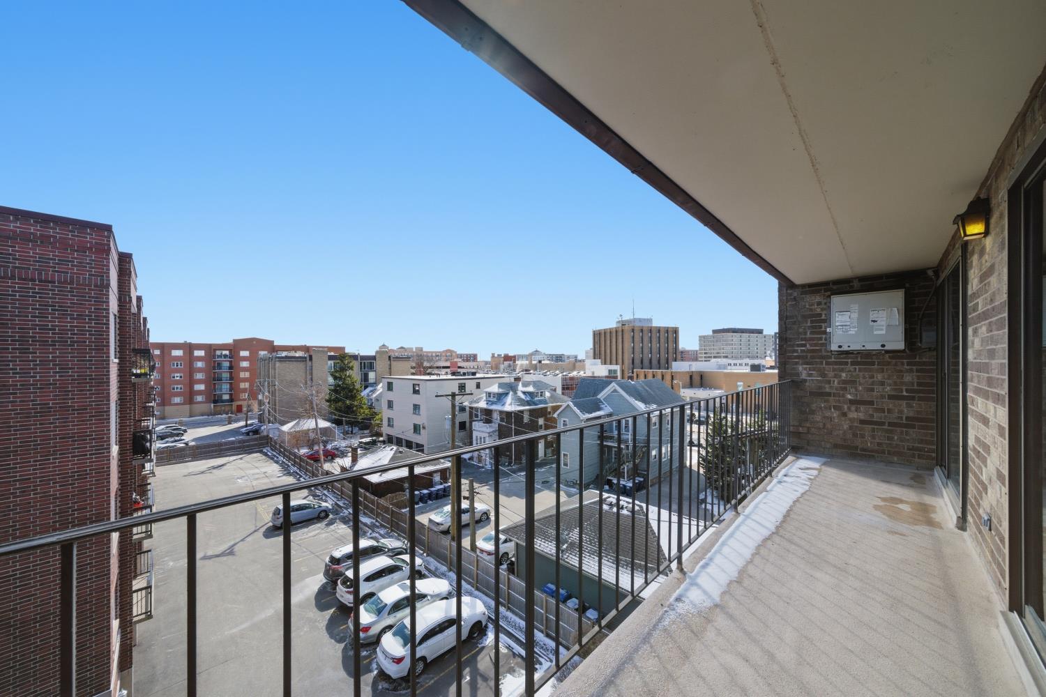 555 GRACELAND Avenue #503, Des Plaines, IL 60016