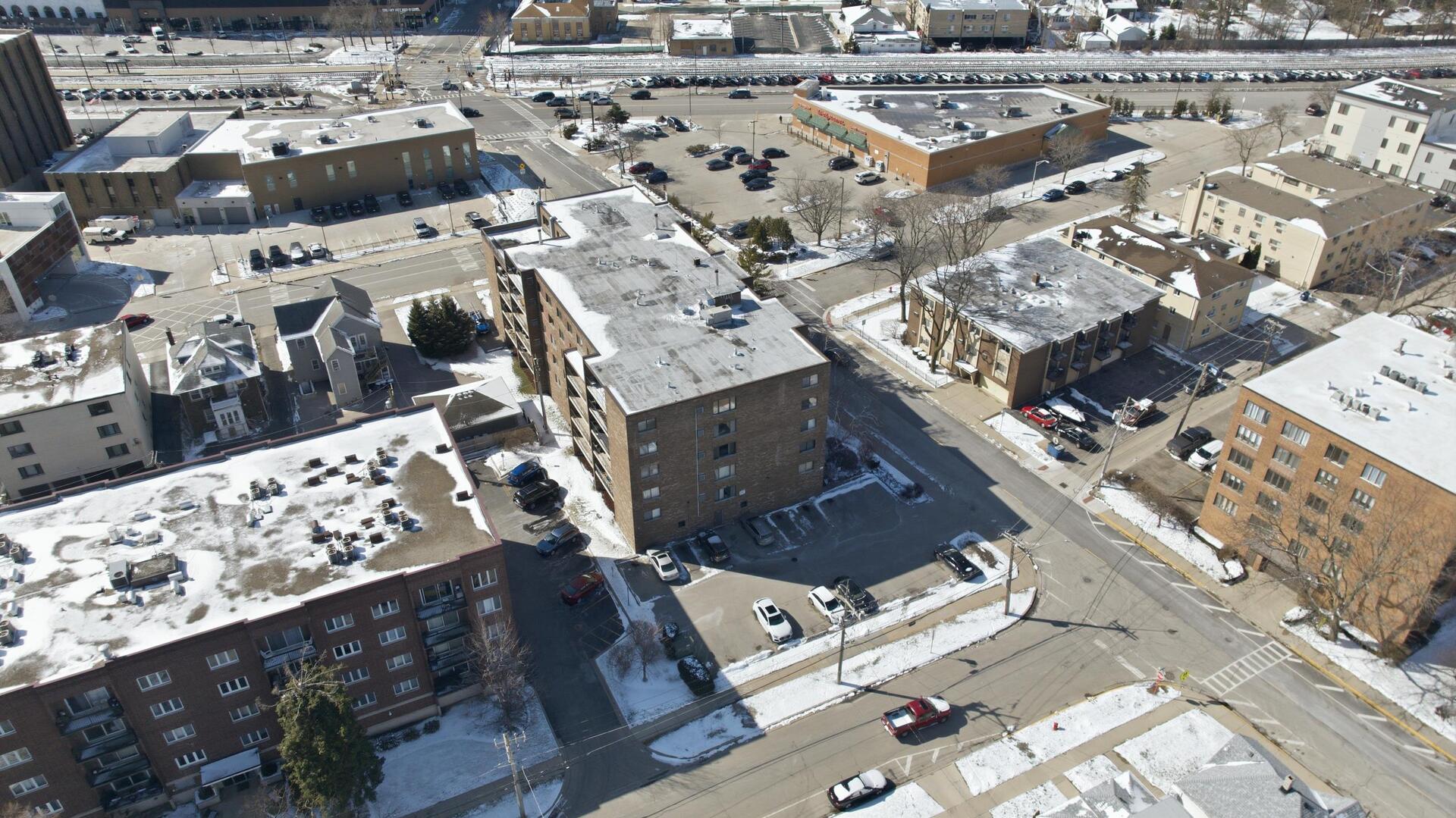 555 GRACELAND Avenue #503, Des Plaines, IL 60016