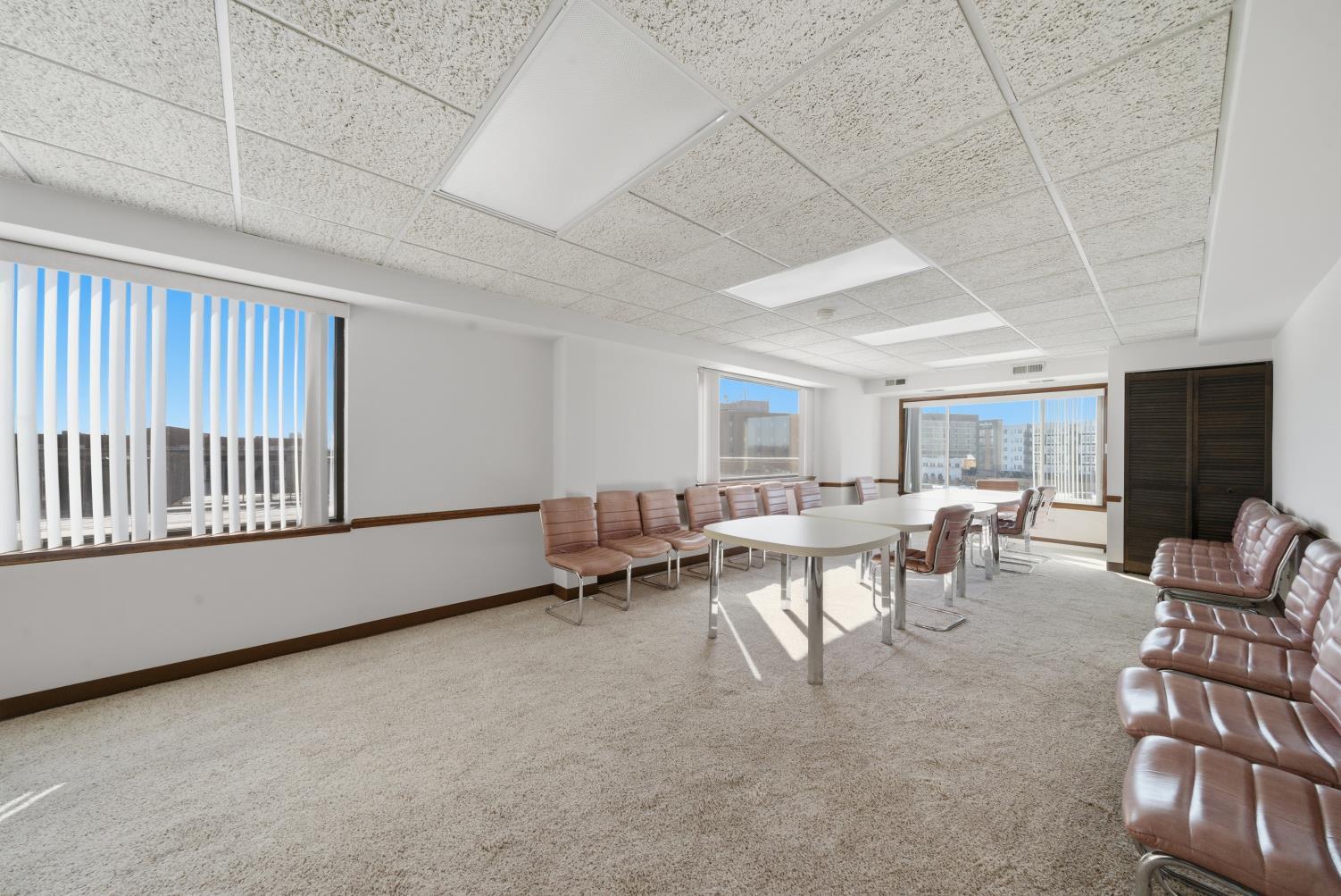 555 GRACELAND Avenue #503, Des Plaines, IL 60016