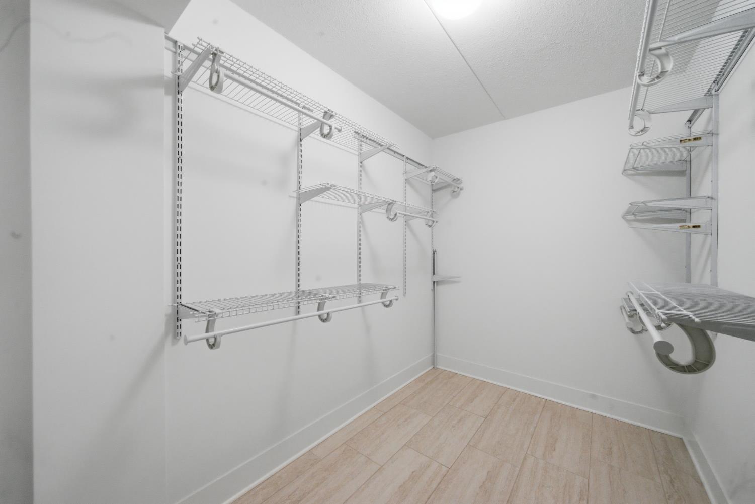 555 GRACELAND Avenue #503, Des Plaines, IL 60016