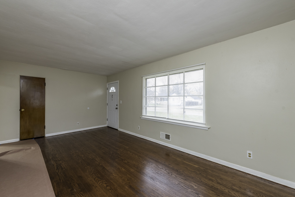 922 Landon Avenue, Winthrop Harbor, IL 60096