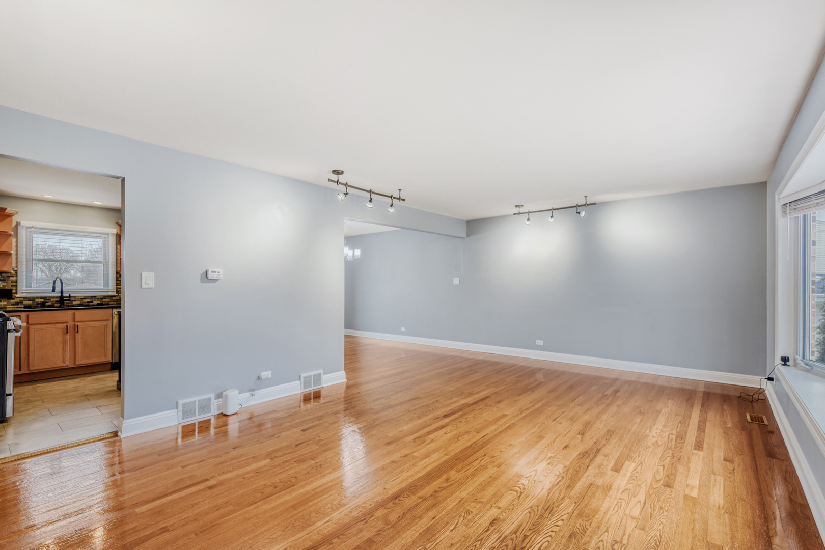 8507 Blue Ridge Avenue, Hickory Hills, IL 60457