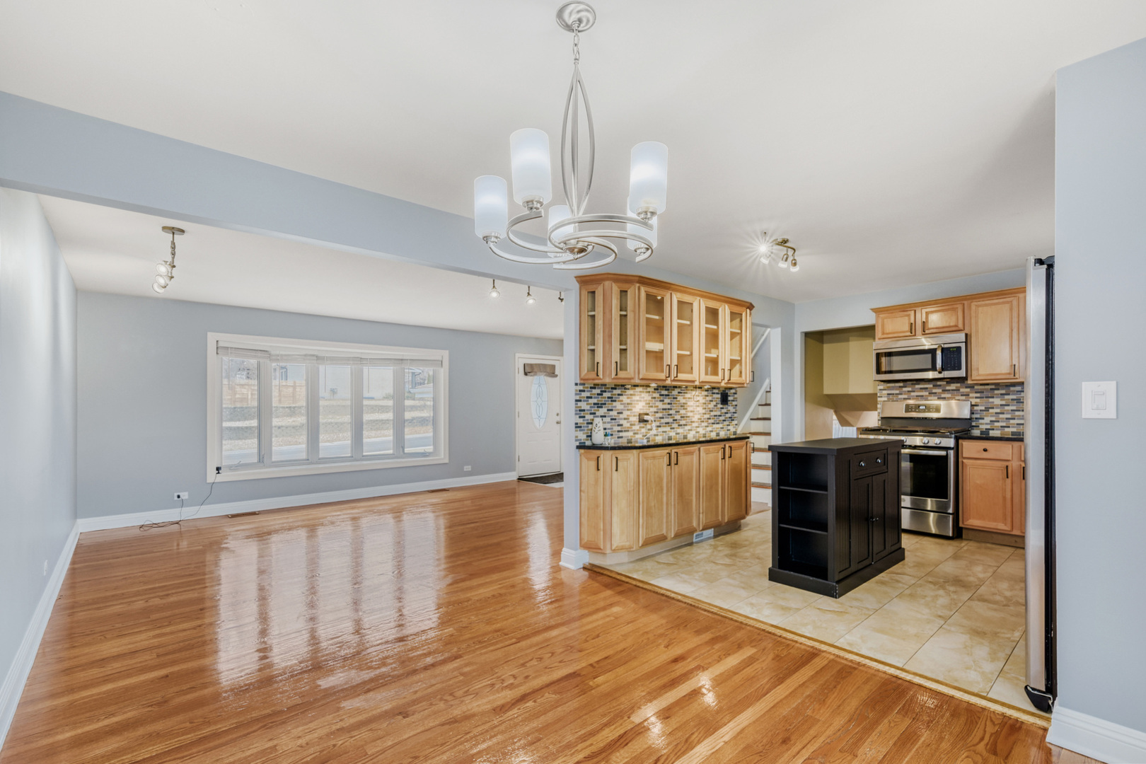 8507 Blue Ridge Avenue, Hickory Hills, IL 60457