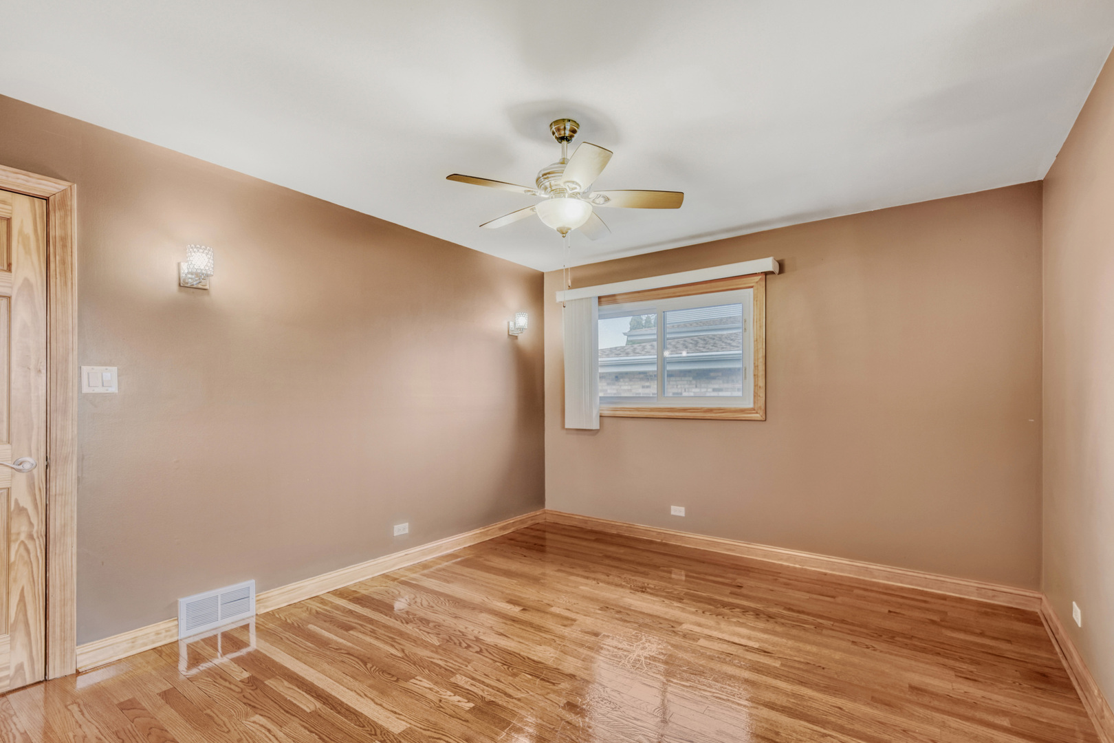 8507 Blue Ridge Avenue, Hickory Hills, IL 60457