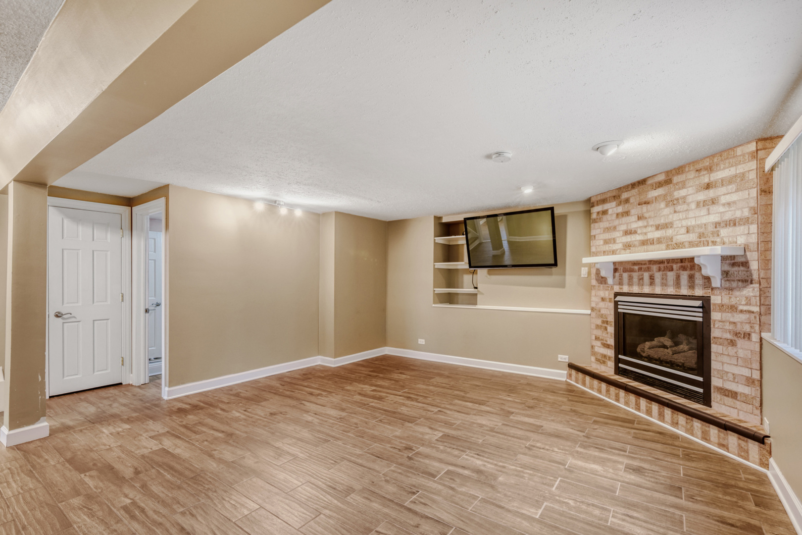 8507 Blue Ridge Avenue, Hickory Hills, IL 60457