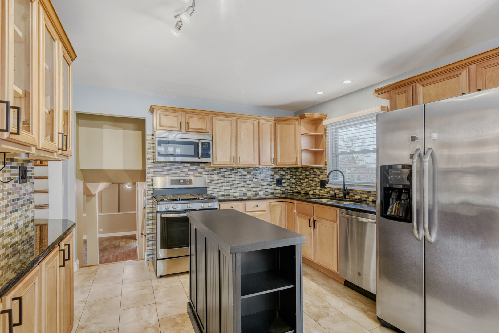 8507 Blue Ridge Avenue, Hickory Hills, IL 60457