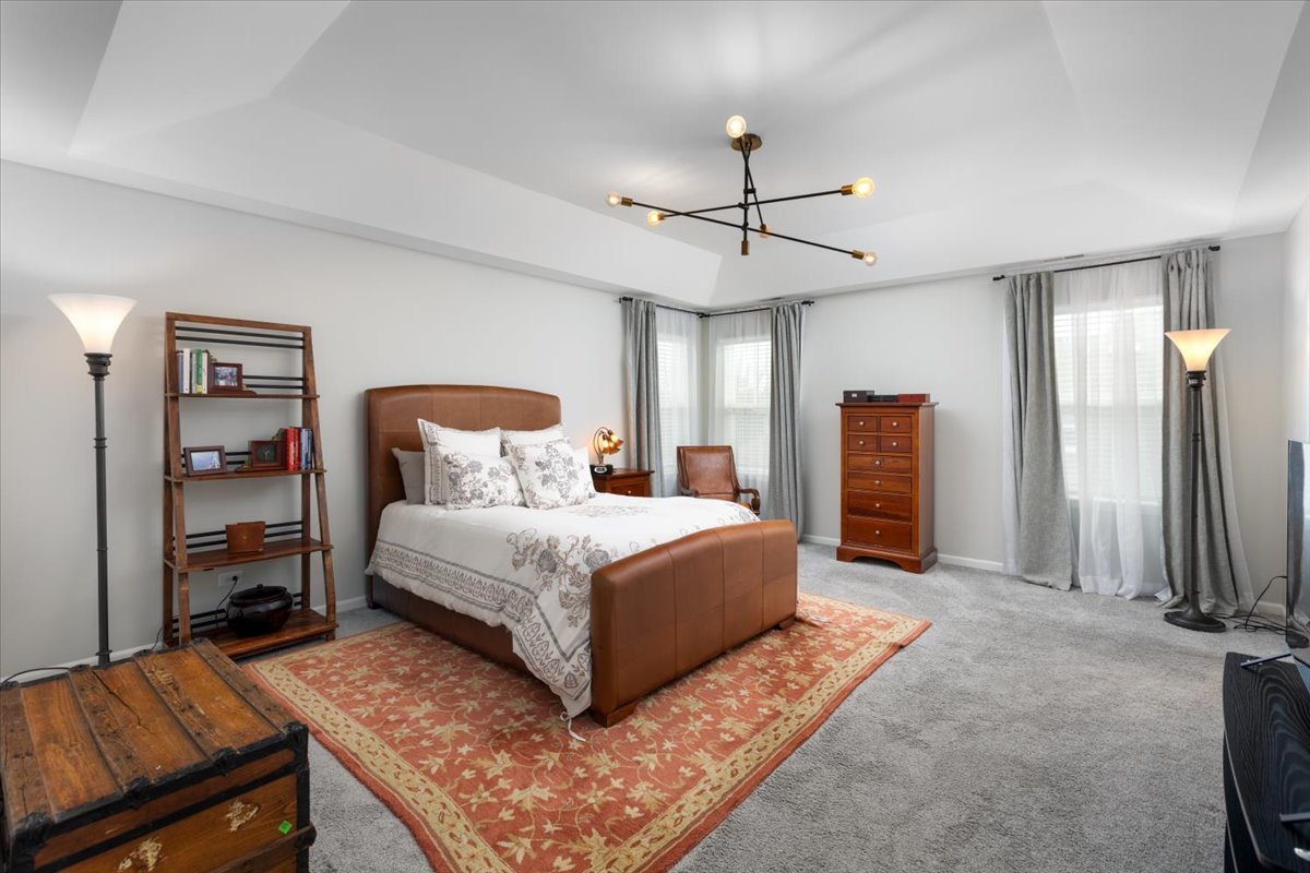 27W119 Redbud Lane, Winfield, IL 60190