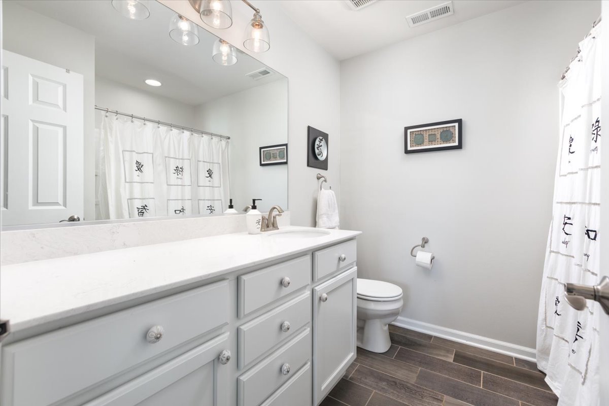 27W119 Redbud Lane, Winfield, IL 60190