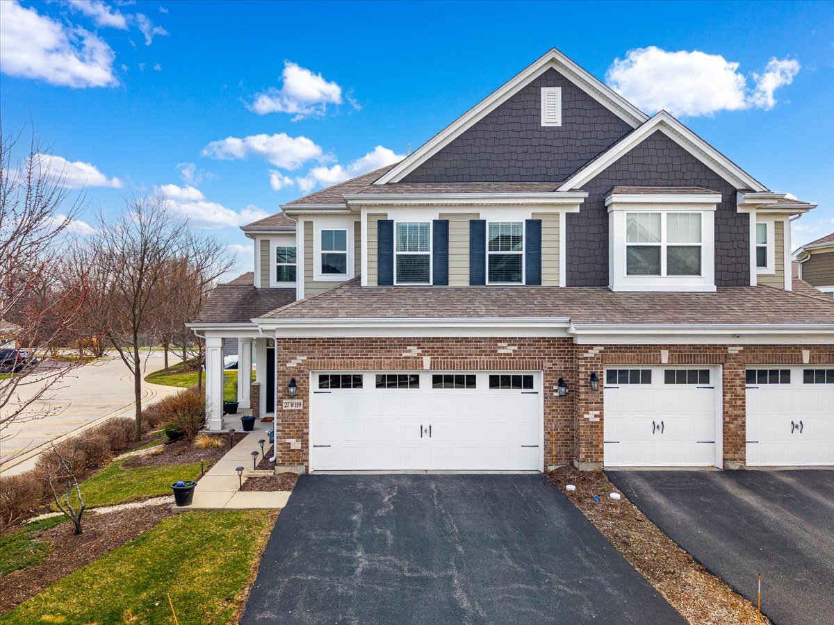 27W119 Redbud Lane, Winfield, IL 60190