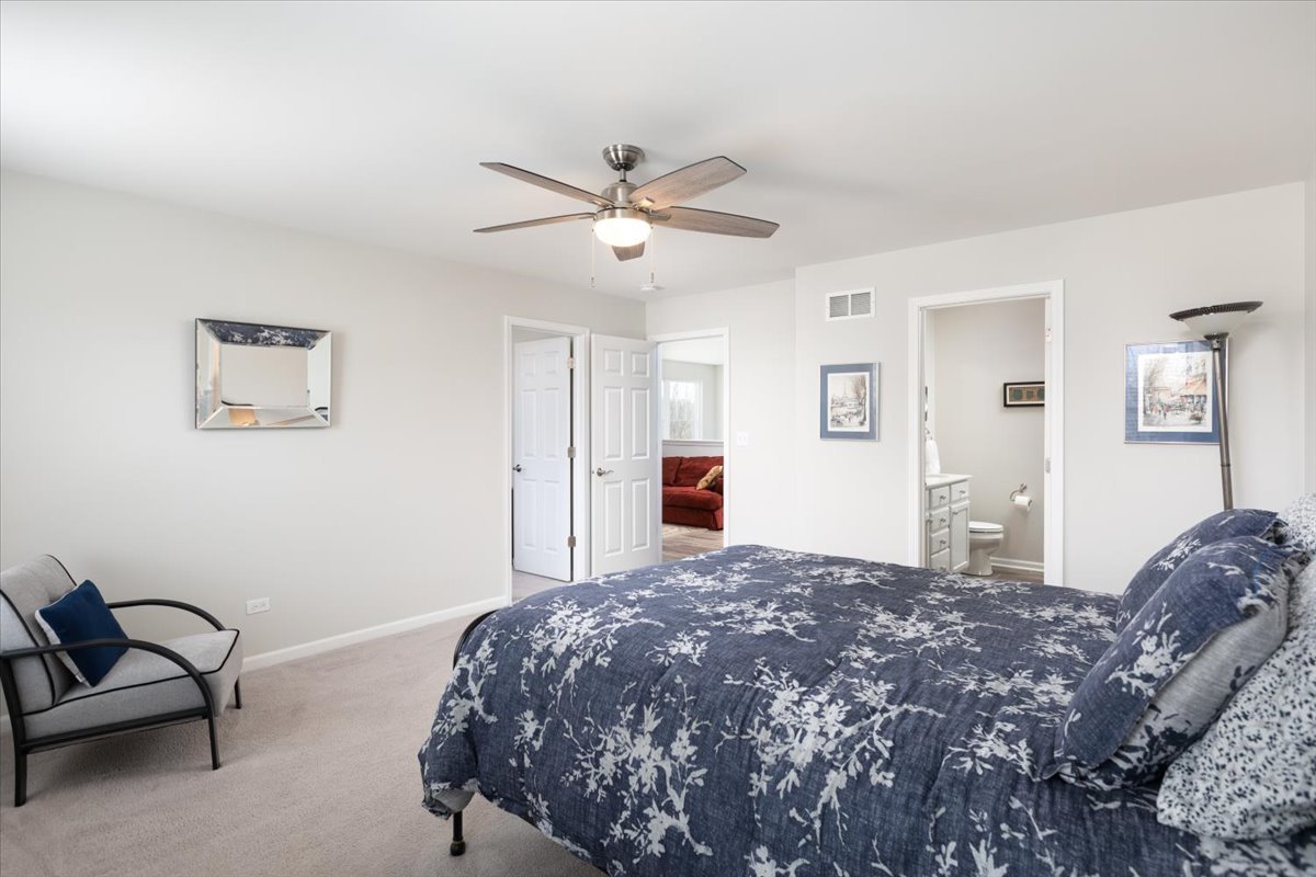 27W119 Redbud Lane, Winfield, IL 60190