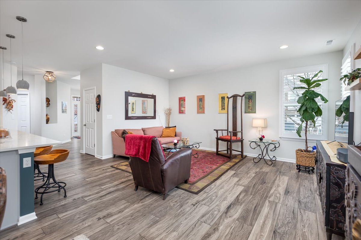 27W119 Redbud Lane, Winfield, IL 60190