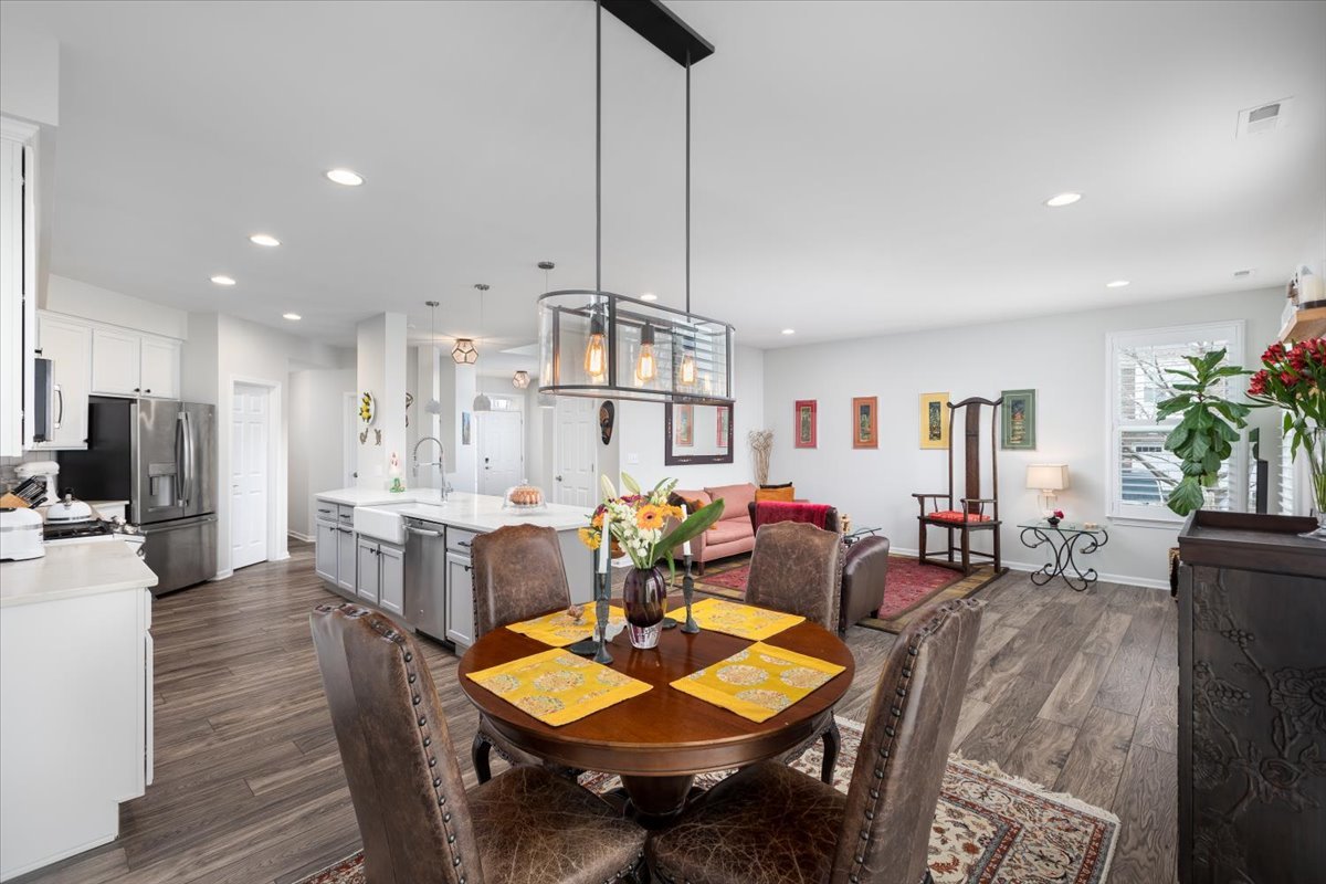 27W119 Redbud Lane, Winfield, IL 60190