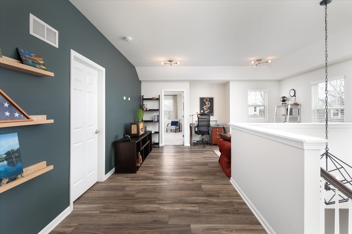 27W119 Redbud Lane, Winfield, IL 60190