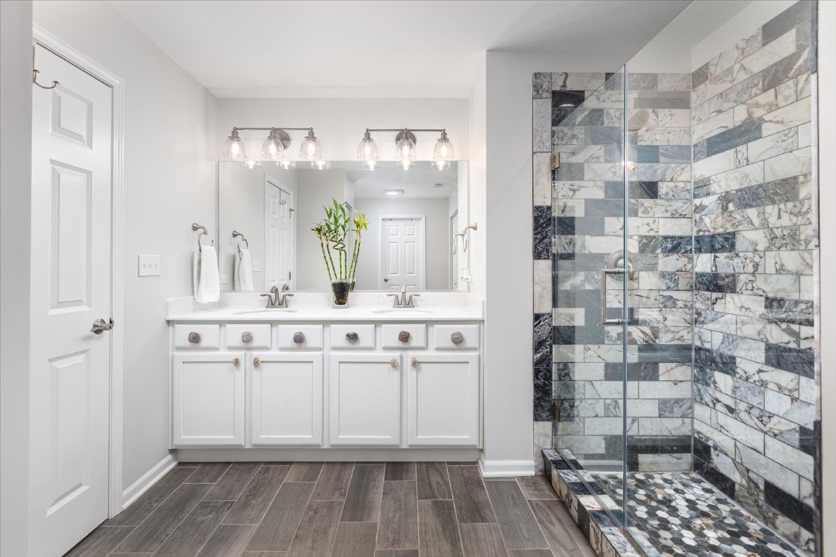 27W119 Redbud Lane, Winfield, IL 60190