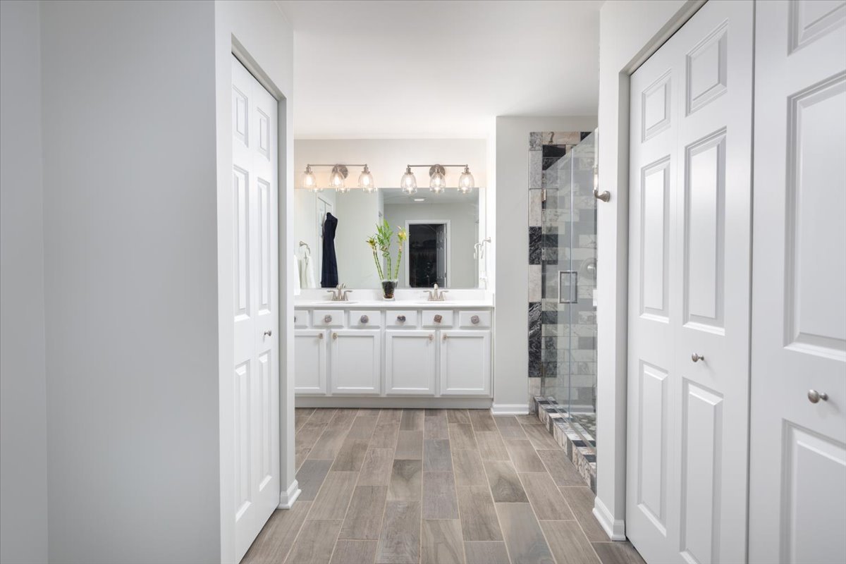 27W119 Redbud Lane, Winfield, IL 60190