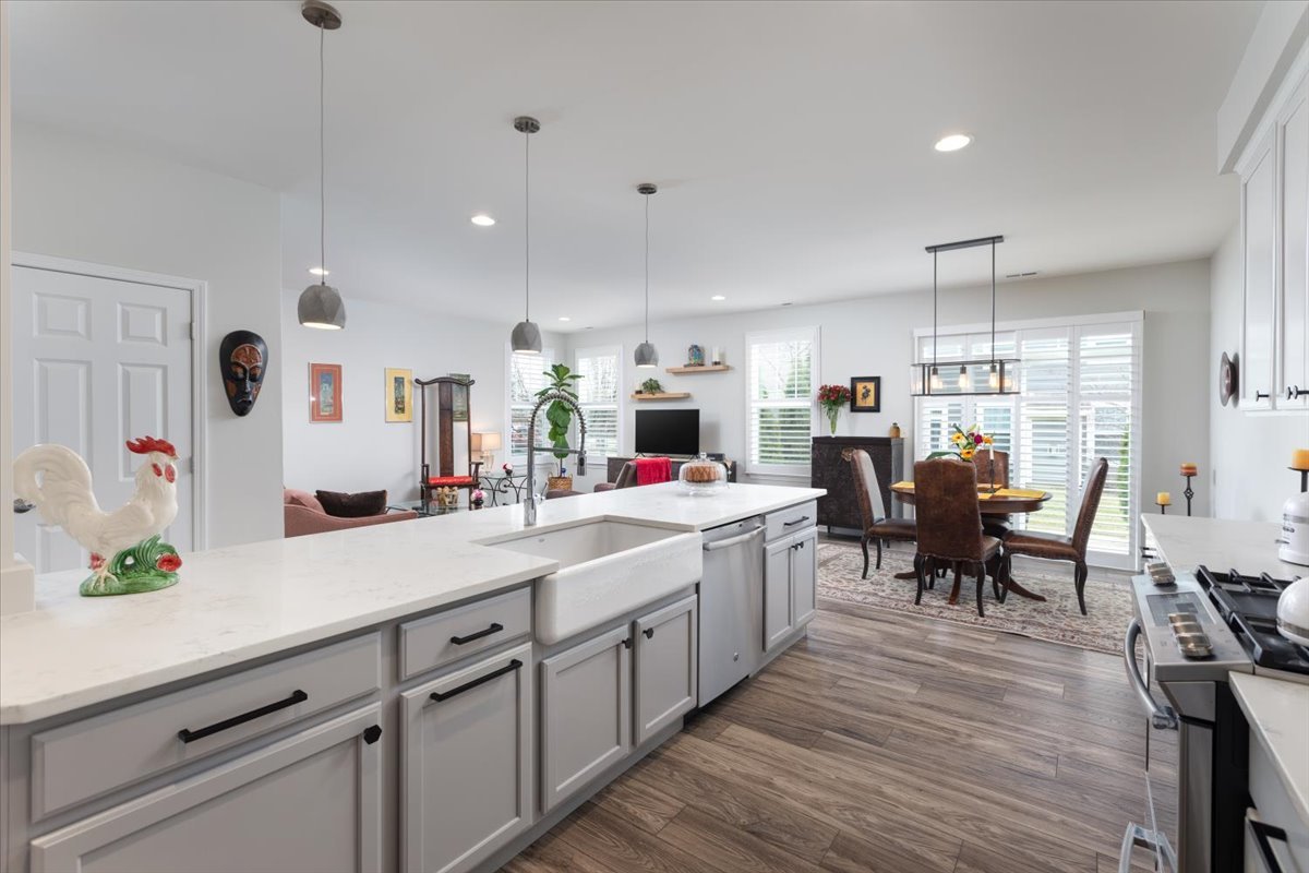 27W119 Redbud Lane, Winfield, IL 60190