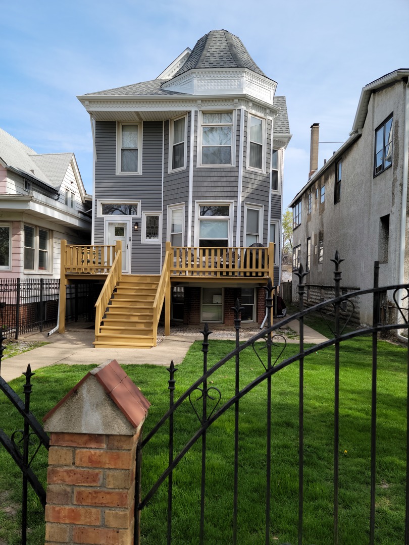 2650 W Logan Boulevard #1, Chicago, IL 60647