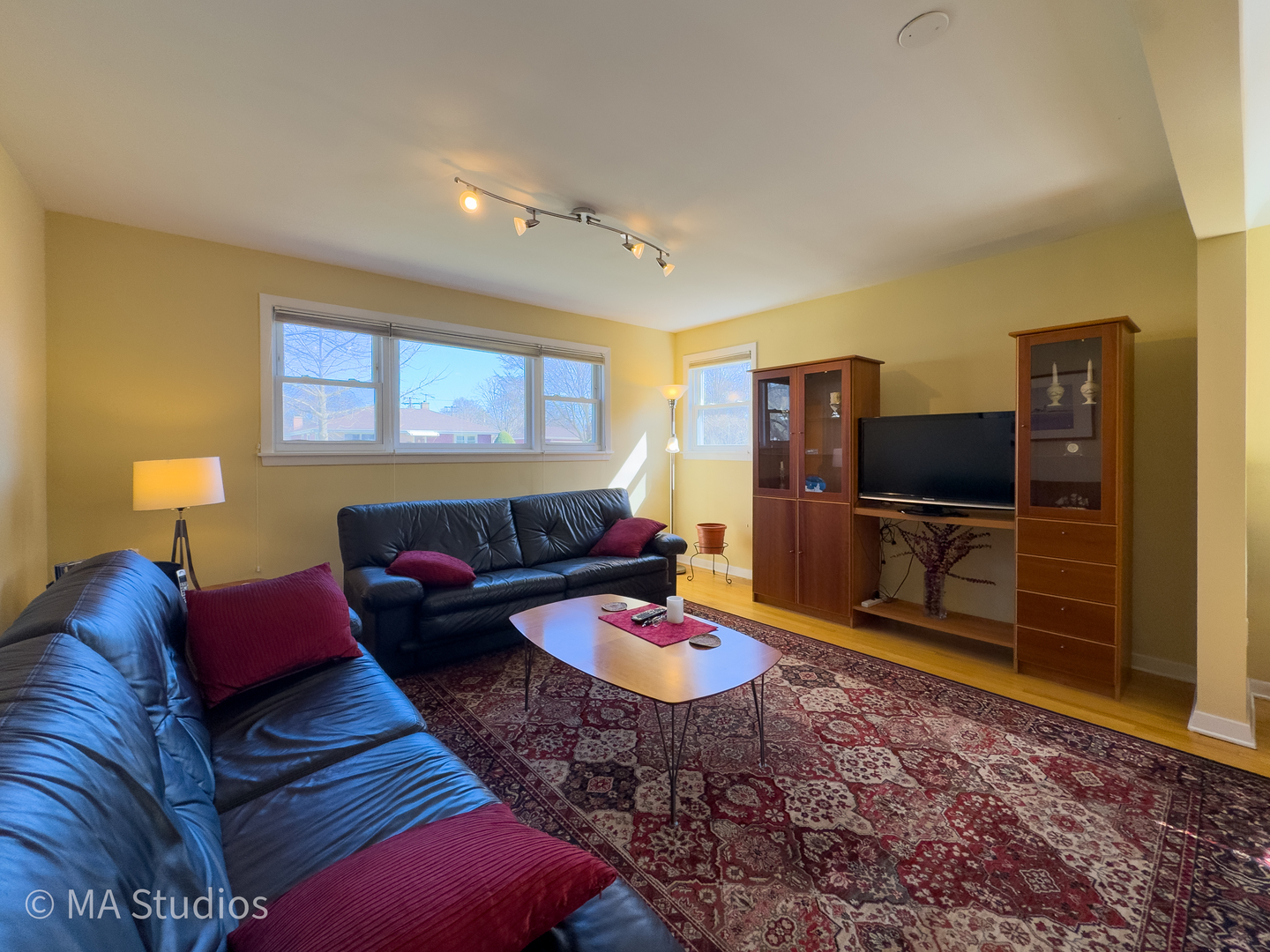 8912 Harms Road, Morton Grove, IL 60053