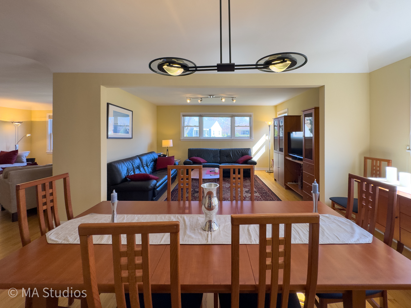 8912 Harms Road, Morton Grove, IL 60053