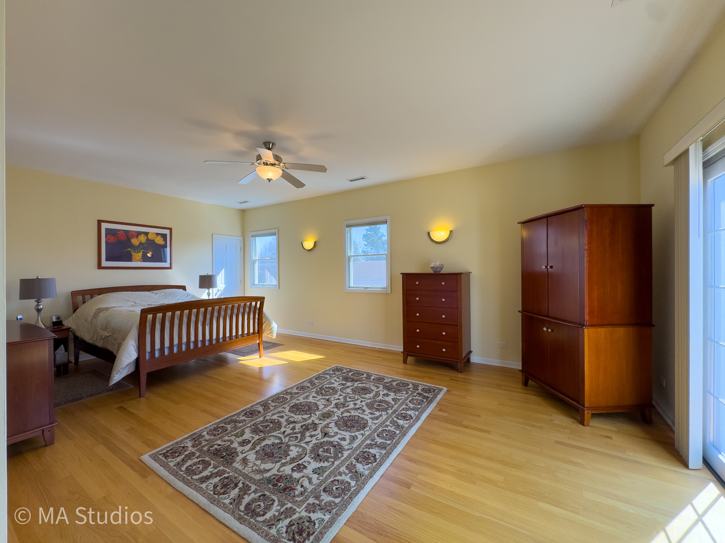 8912 Harms Road, Morton Grove, IL 60053