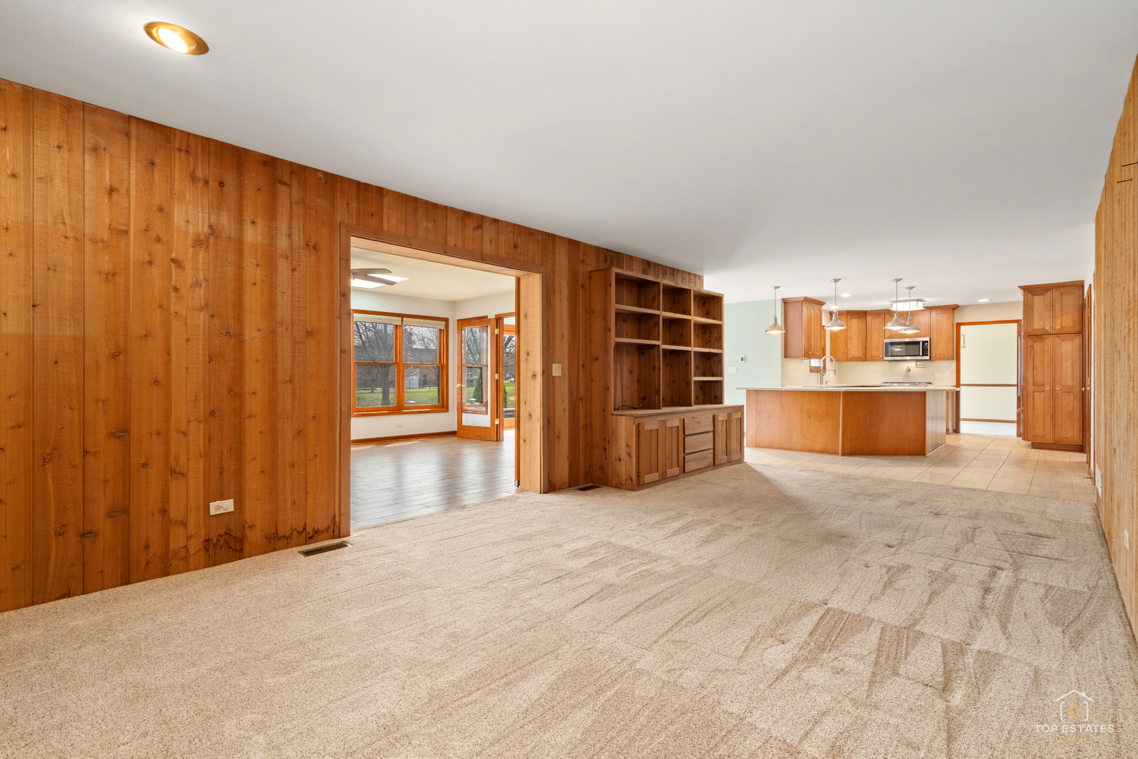 225 Fairway Drive, Prospect Heights, IL 60070