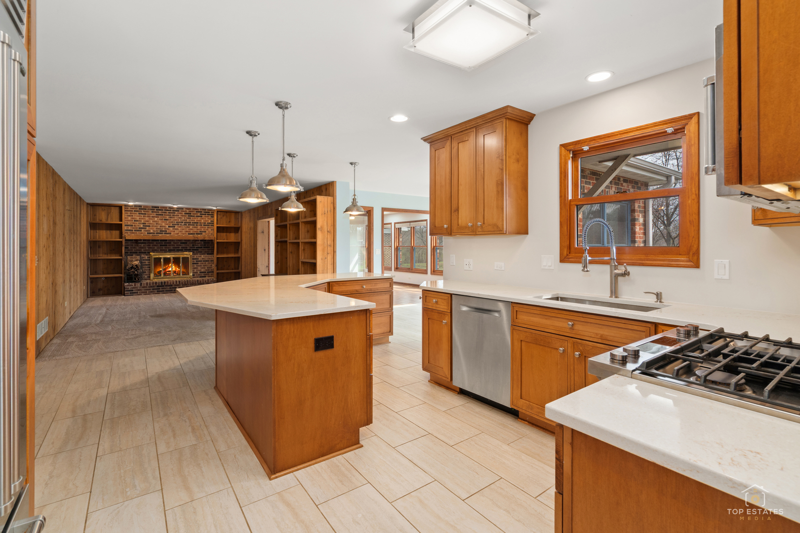 225 Fairway Drive, Prospect Heights, IL 60070