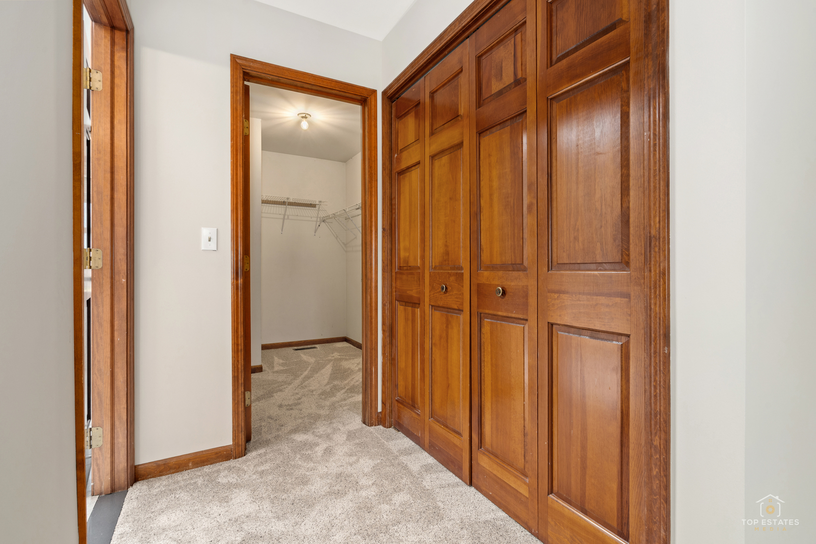 225 Fairway Drive, Prospect Heights, IL 60070