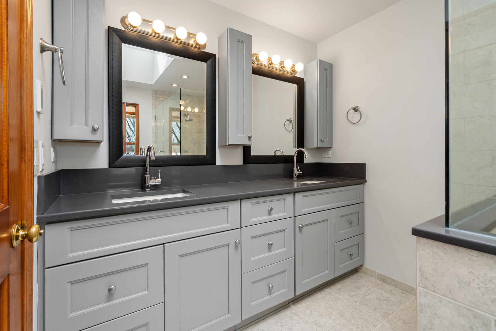 225 Fairway Drive, Prospect Heights, IL 60070