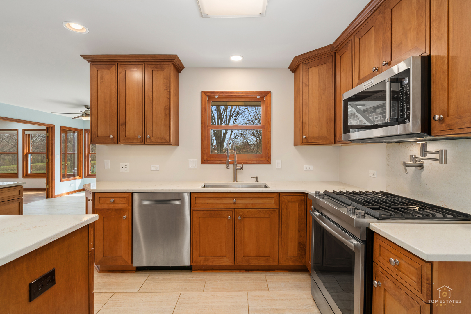 225 Fairway Drive, Prospect Heights, IL 60070